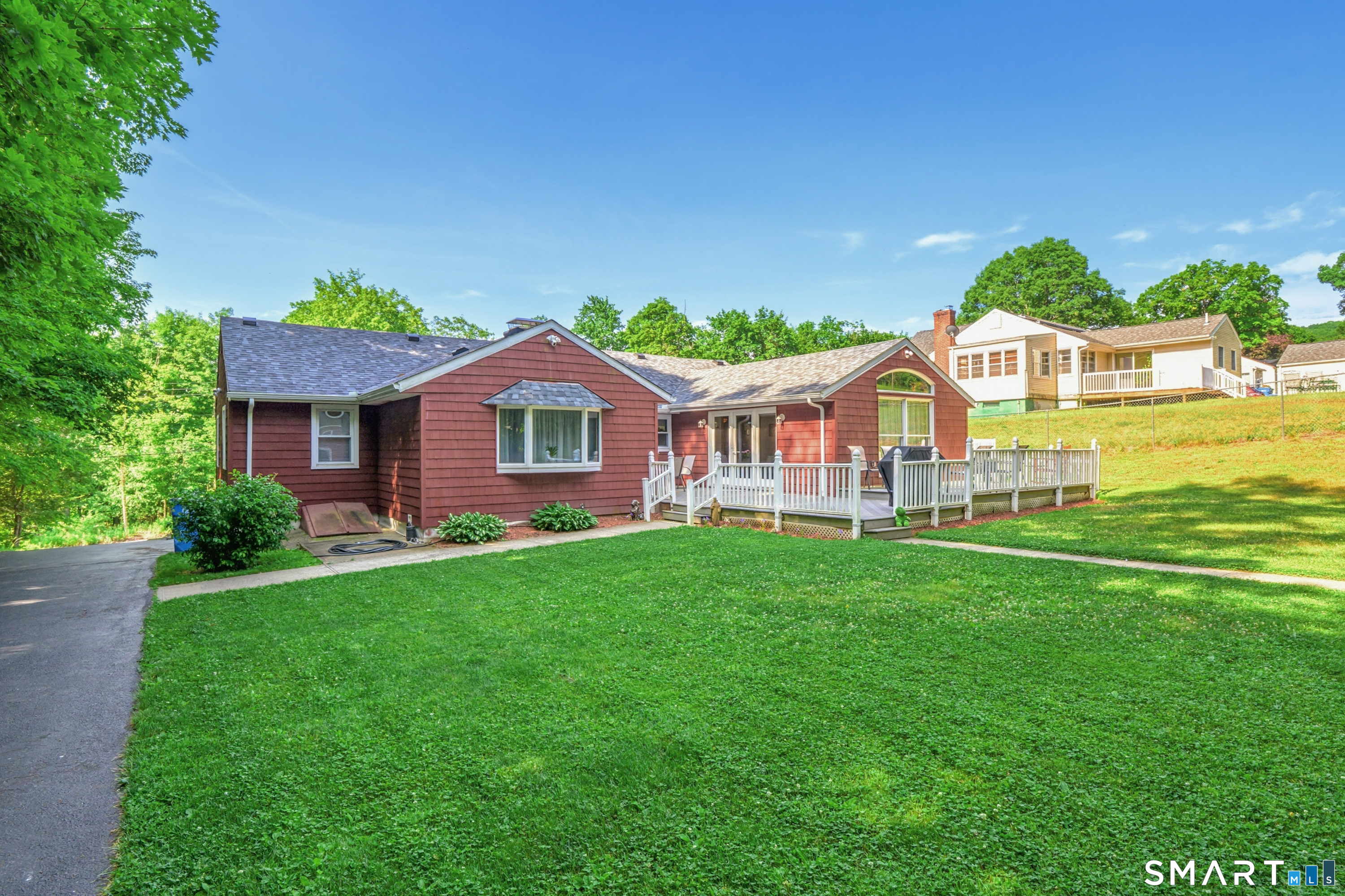 435 West Shepard Avenue Hamden, CT 06514 - Photo 2 of 37