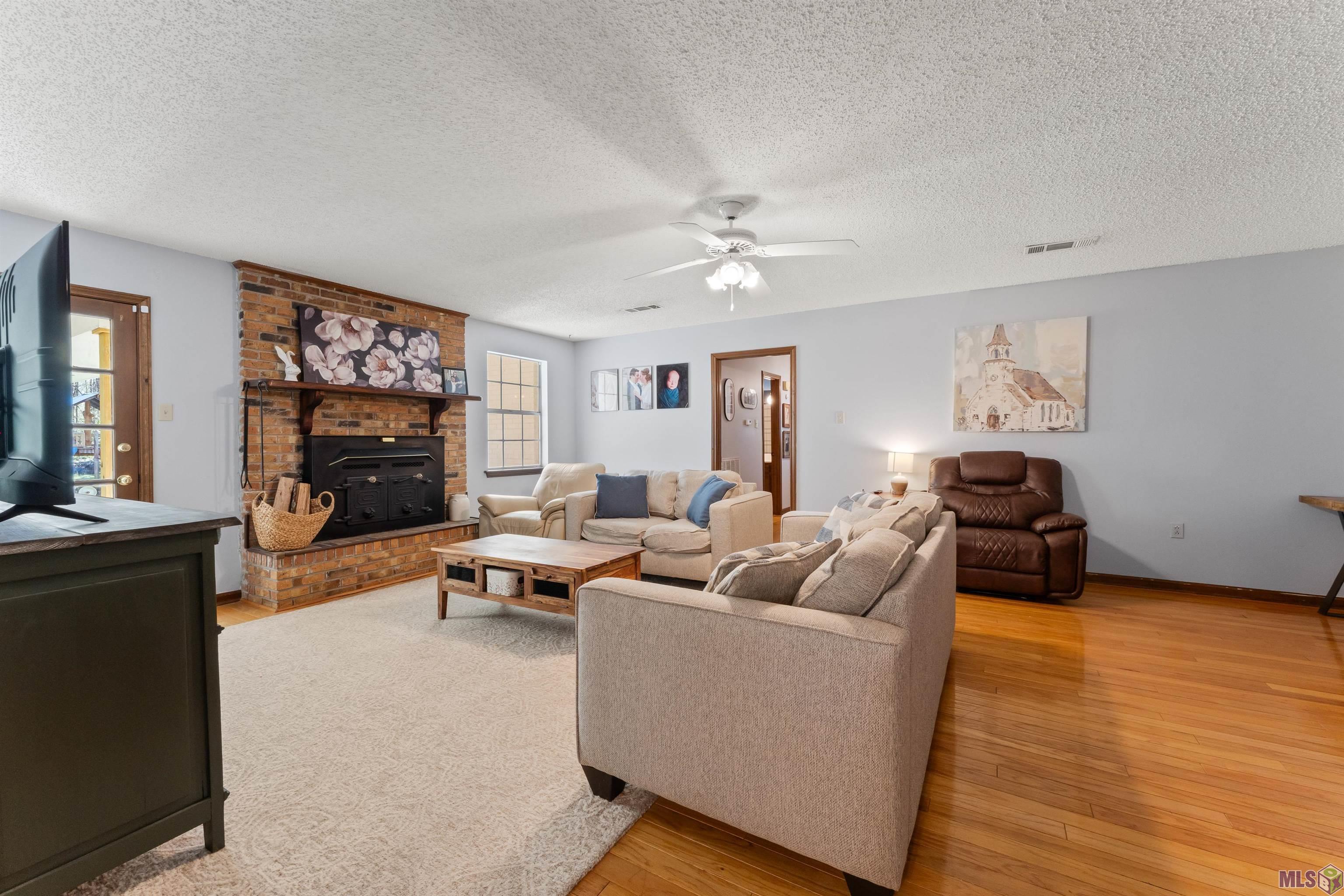 23362 Joe May Road Denham Springs, LA 70726 - Photo 3 of 26 Gallery Image 3