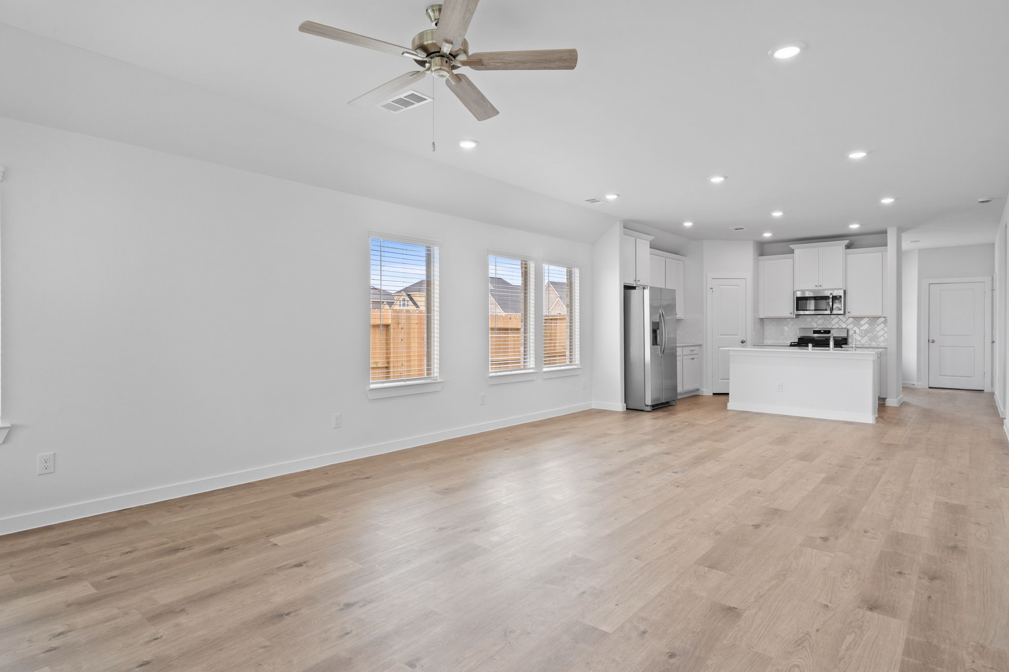 328 Gambels Quail Road Hempstead, TX 77445 - Photo 7 of 27