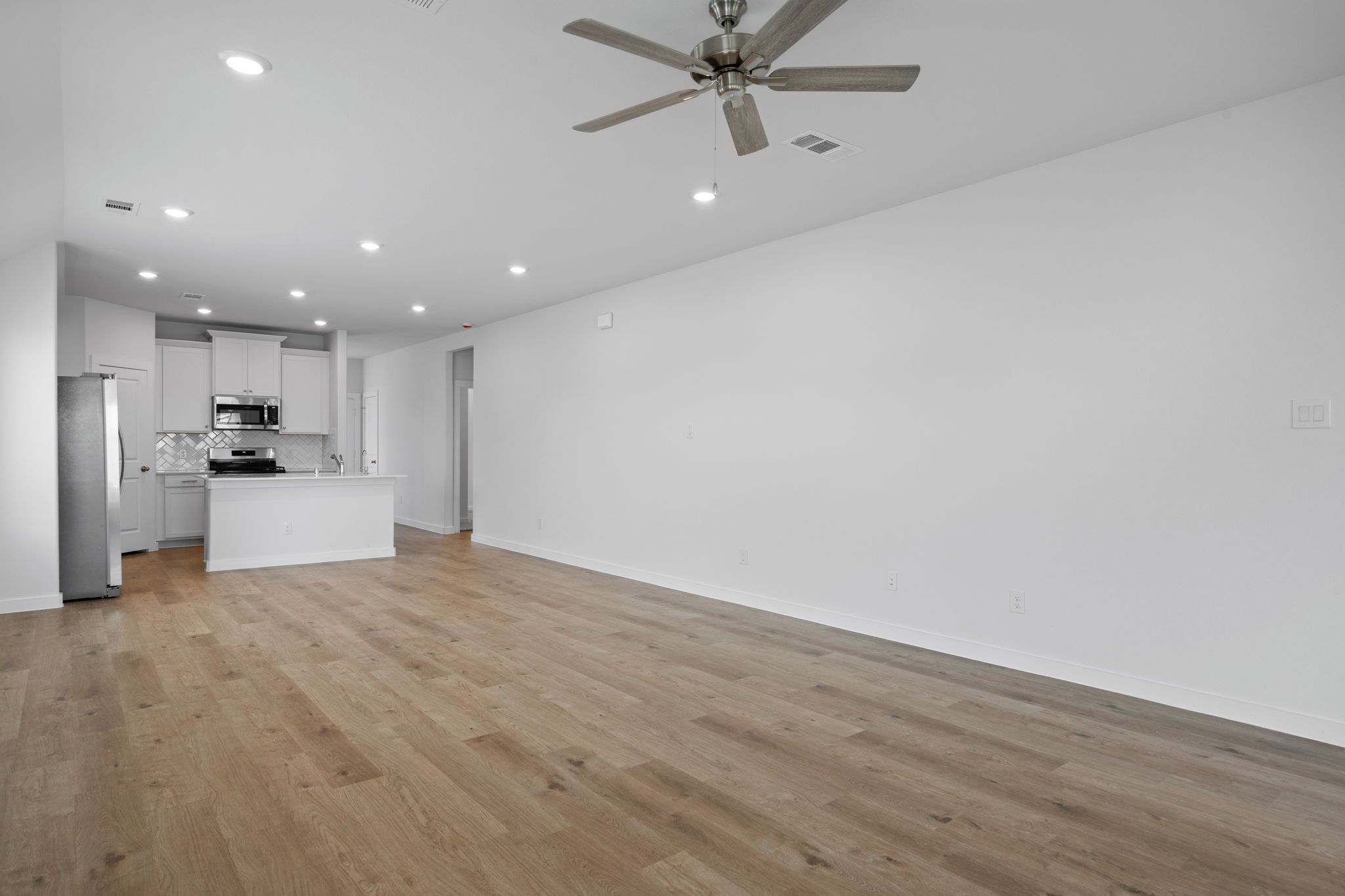 328 Gambels Quail Road Hempstead, TX 77445 - Photo 8 of 27