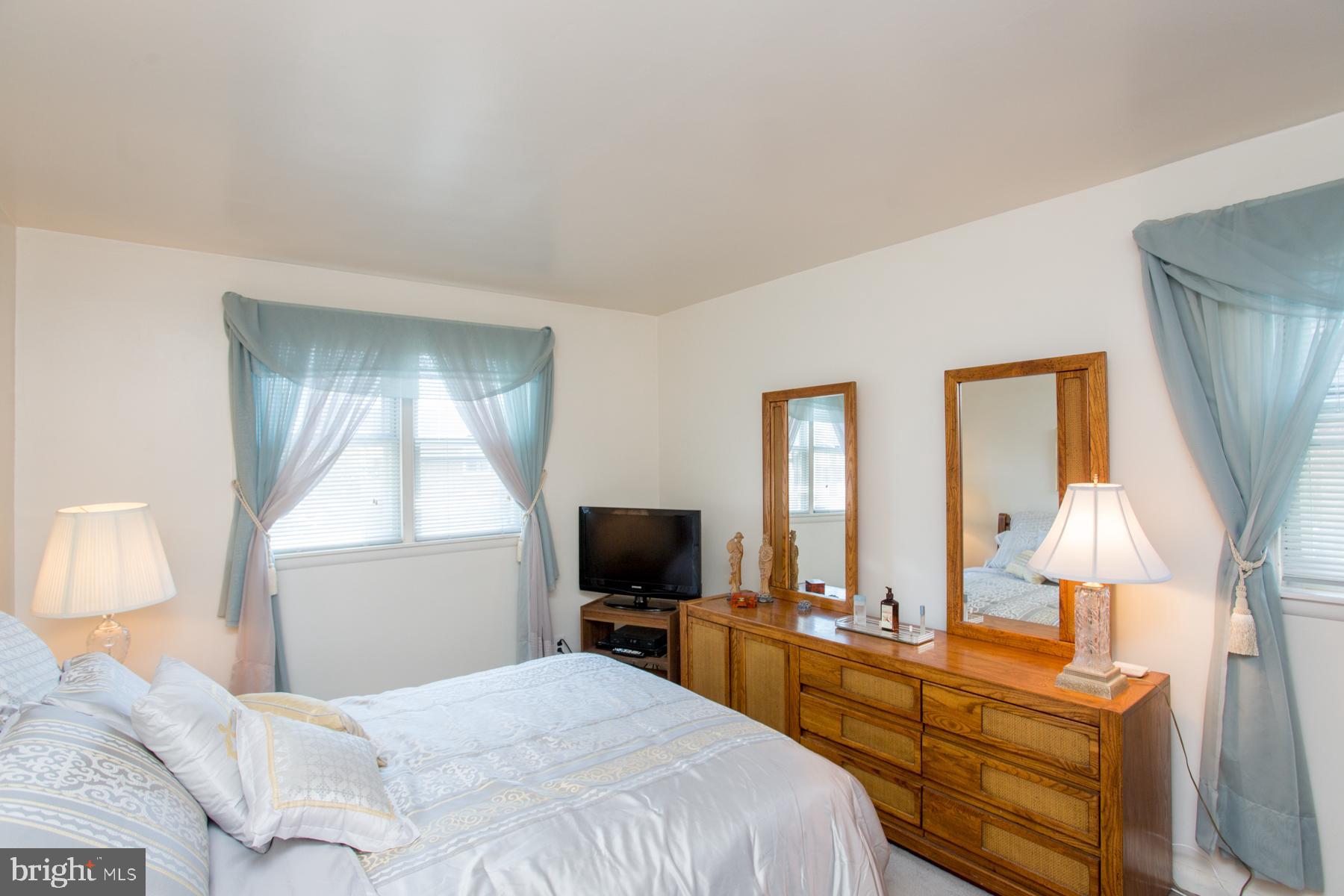 1158 Medway Road Philadelphia, PA 19115 - Photo 22 of 60