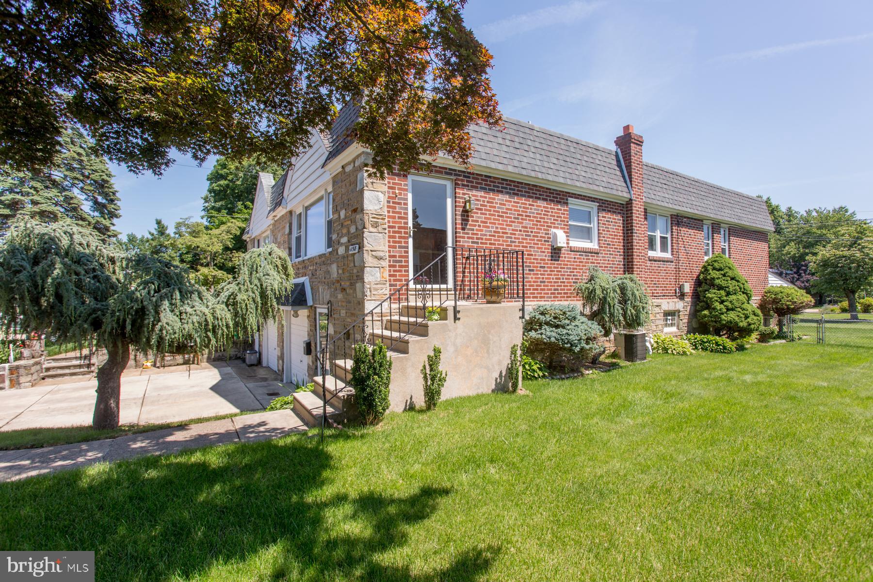 1158 Medway Road Philadelphia, PA 19115 - Photo 7 of 60