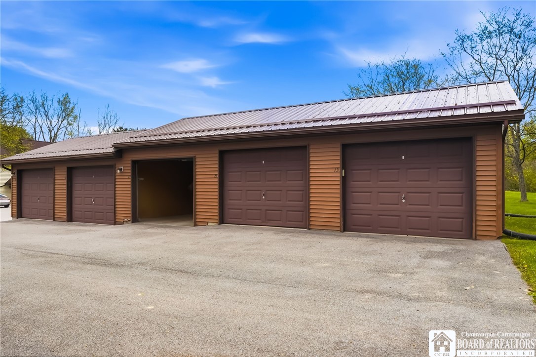 5301 Chestnut Ridge Road, Unit G Orchard Park, NY 14127 - Photo 3 of 32