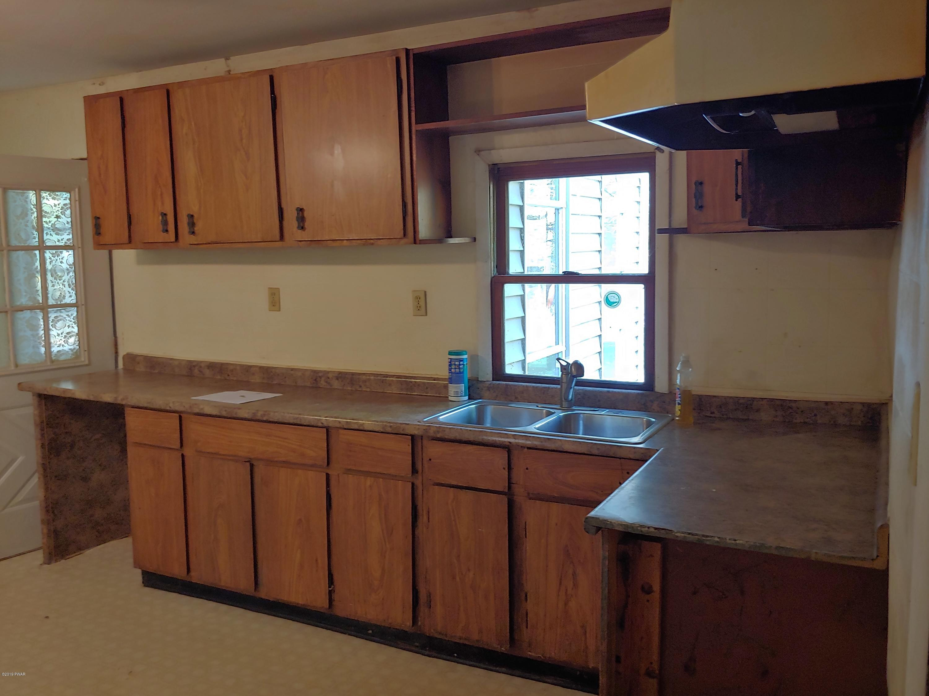 115 Johnson Road Canadensis, PA 18325 - Photo 20 of 28 Kitchen 1