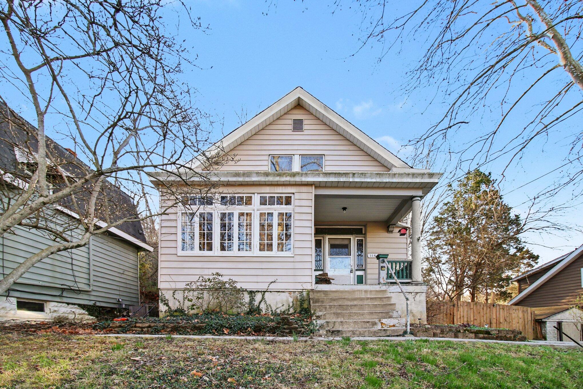 1146 Waterworks Road Newport, KY 41071 - Photo 2 of 28