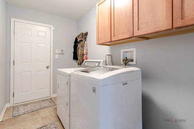 $499,999 | 683 Niagara Drive, Volo, IL 60073