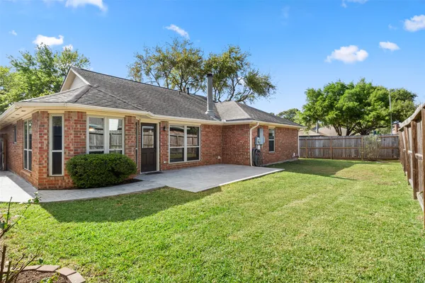 $2,400 | 7730 Gable Point Drive, Houston, TX 77095