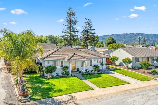 $1,198,888 | 408 La Sierra Way, Gilroy, CA 95020
