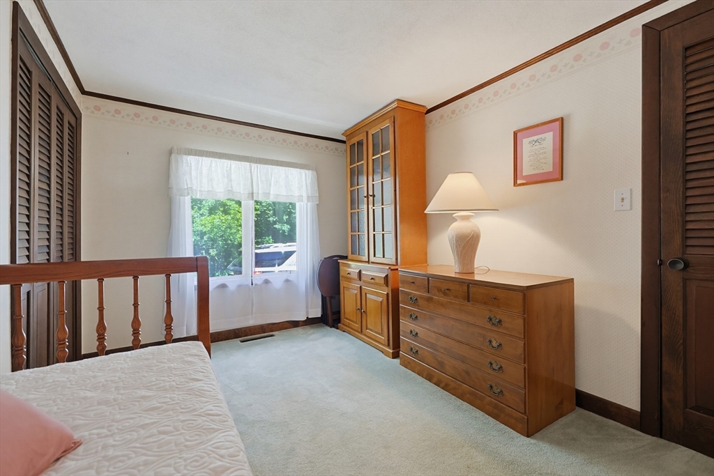 665 South Street Walpole, MA 02081 - Photo 29 of 40