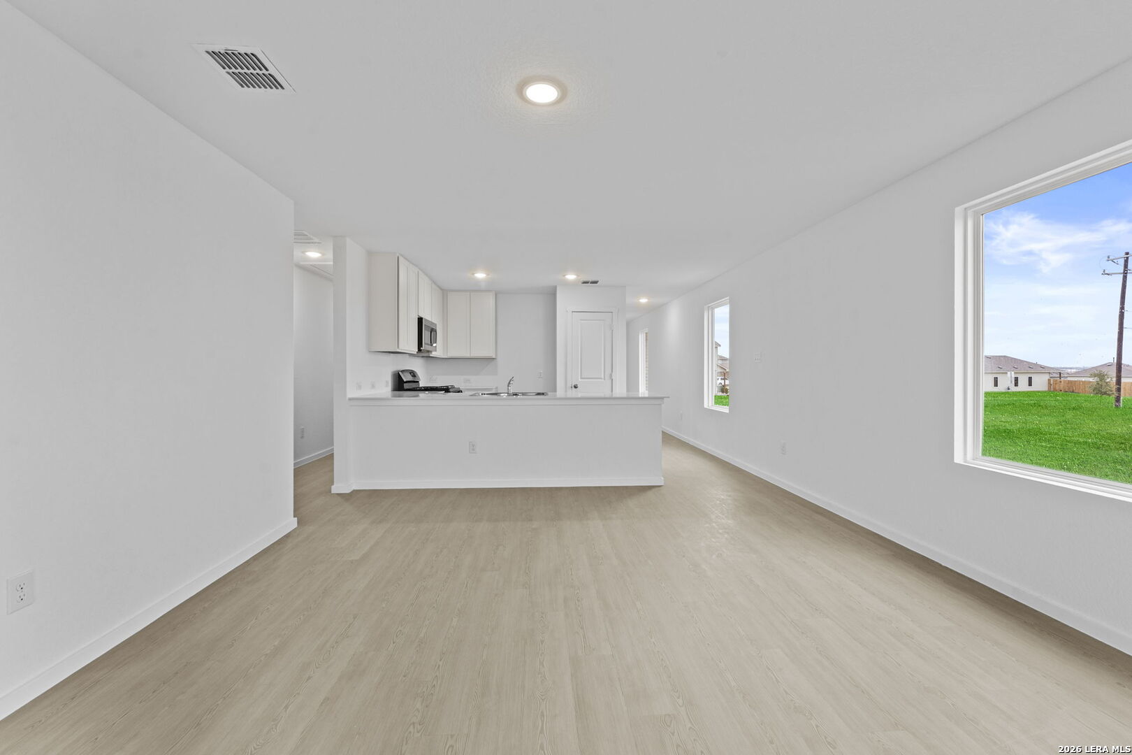 10016 Besson Boulevard Converse, TX 78109 - Photo 9 of 25