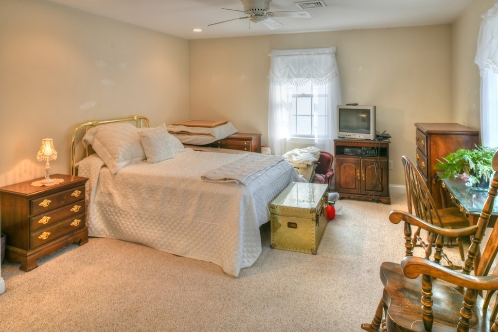 75 Crest Road Lynnfield, MA 01940 - Photo 15 of 26 Gallery Image 15