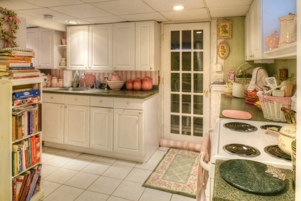75 Crest Road Lynnfield, MA 01940 - Photo 20 of 26 Gallery Image 20