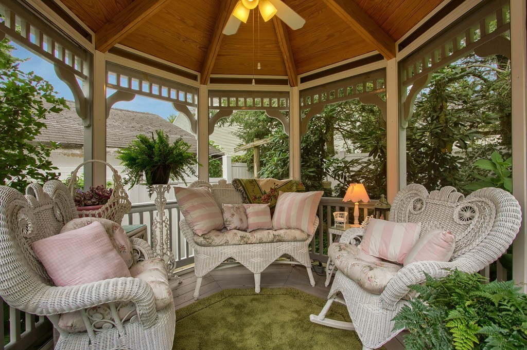 75 Crest Road Lynnfield, MA 01940 - Photo 25 of 26 Gallery Image 25