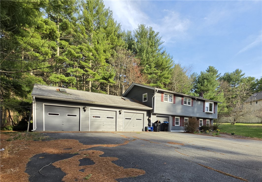 1304 Pound Hill Road North Smithfield, RI 02896 - Photo 6 of 8