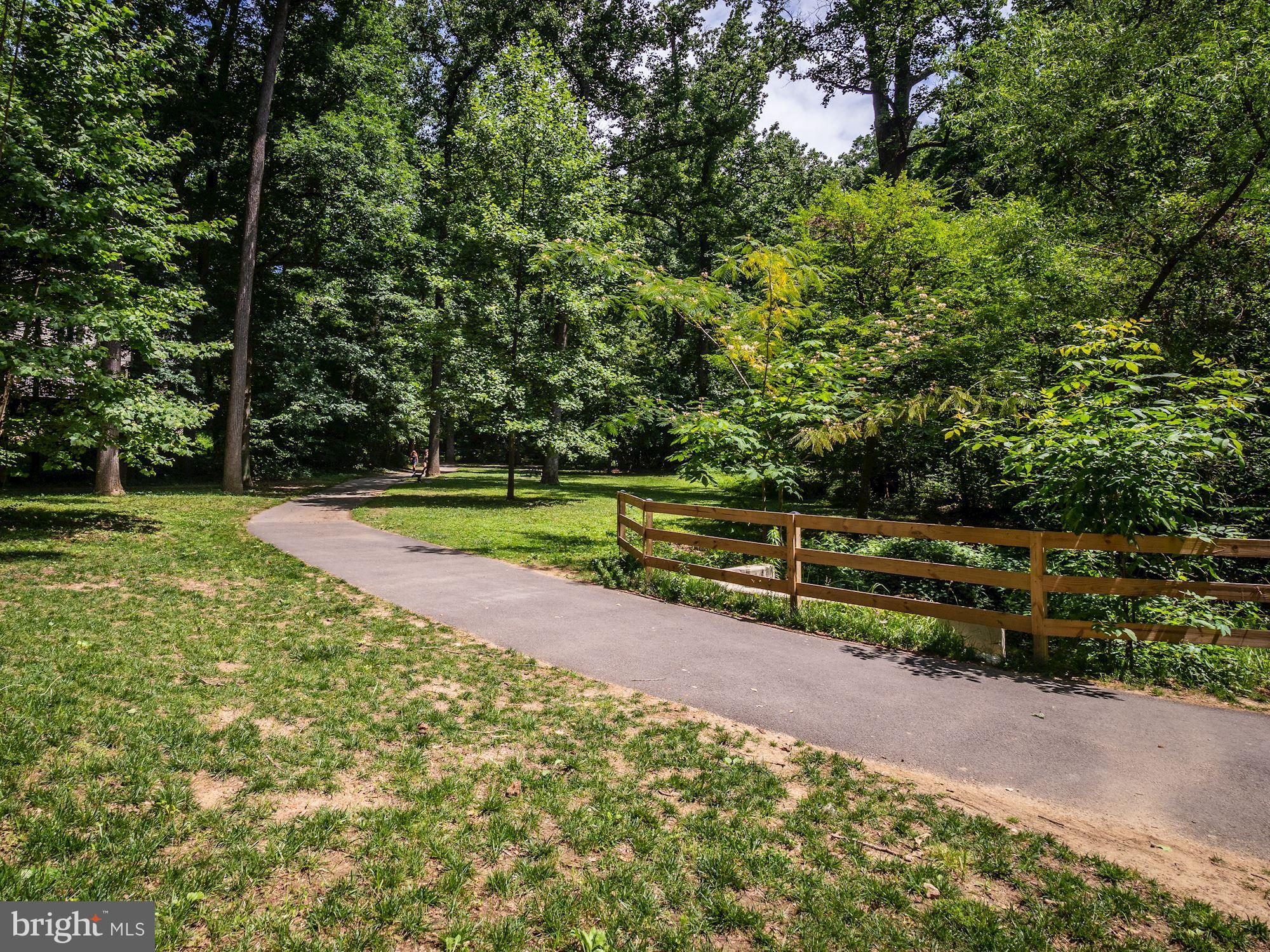 201 Hilltop Road Silver Spring, MD 20910 - Photo 8 of 62