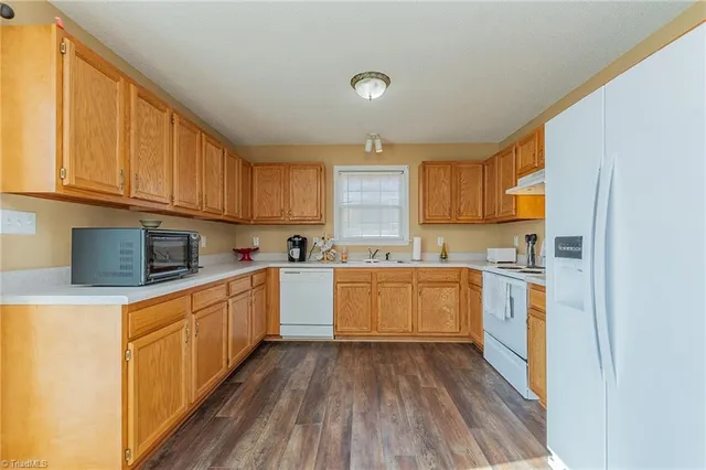 $309,900 | 637 Sunset Ridge Lane, Lexington, NC 27295