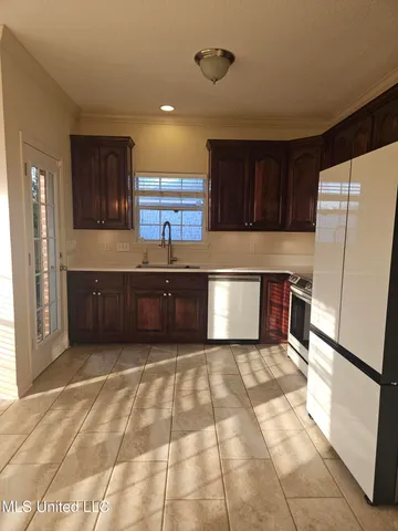 $2,200 | 7726 Falcon Circle West, Ocean Springs, MS 39564