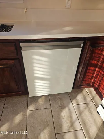 $2,200 | 7726 Falcon Circle West, Ocean Springs, MS 39564