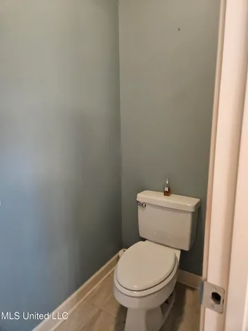 $2,200 | 7726 Falcon Circle West, Ocean Springs, MS 39564