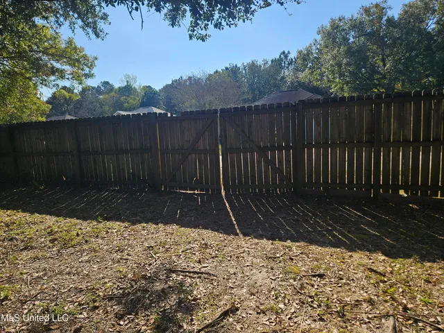 $2,200 | 7726 Falcon Circle West, Ocean Springs, MS 39564