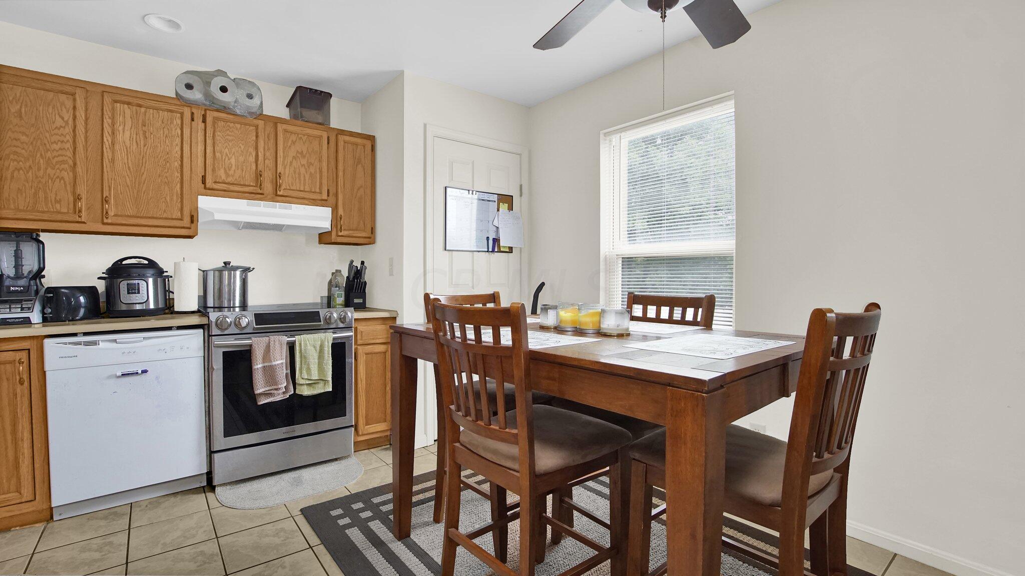 1664 Ridgeview Court Lancaster, OH 43130 - Photo 23 of 45 35-web-or-mls-1674-ridgeview-ct