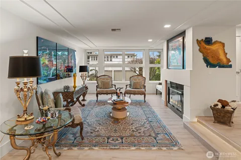 $2,183,888 | 101 99th Avenue Northeast, Unit 101, Bellevue, WA 98004