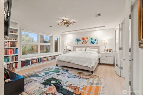 $2,183,888 | 101 99th Avenue Northeast, Unit 101, Bellevue, WA 98004