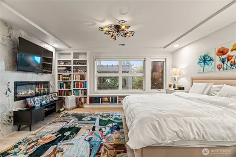 $2,183,888 | 101 99th Avenue Northeast, Unit 101, Bellevue, WA 98004