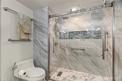 $2,183,888 | 101 99th Avenue Northeast, Unit 101, Bellevue, WA 98004