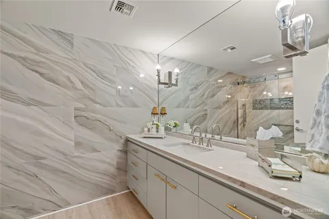 $2,183,888 | 101 99th Avenue Northeast, Unit 101, Bellevue, WA 98004