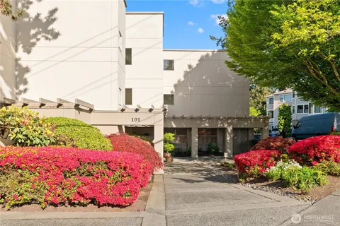 $2,183,888 | 101 99th Avenue Northeast, Unit 101, Bellevue, WA 98004