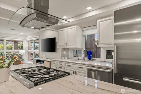 $2,183,888 | 101 99th Avenue Northeast, Unit 101, Bellevue, WA 98004