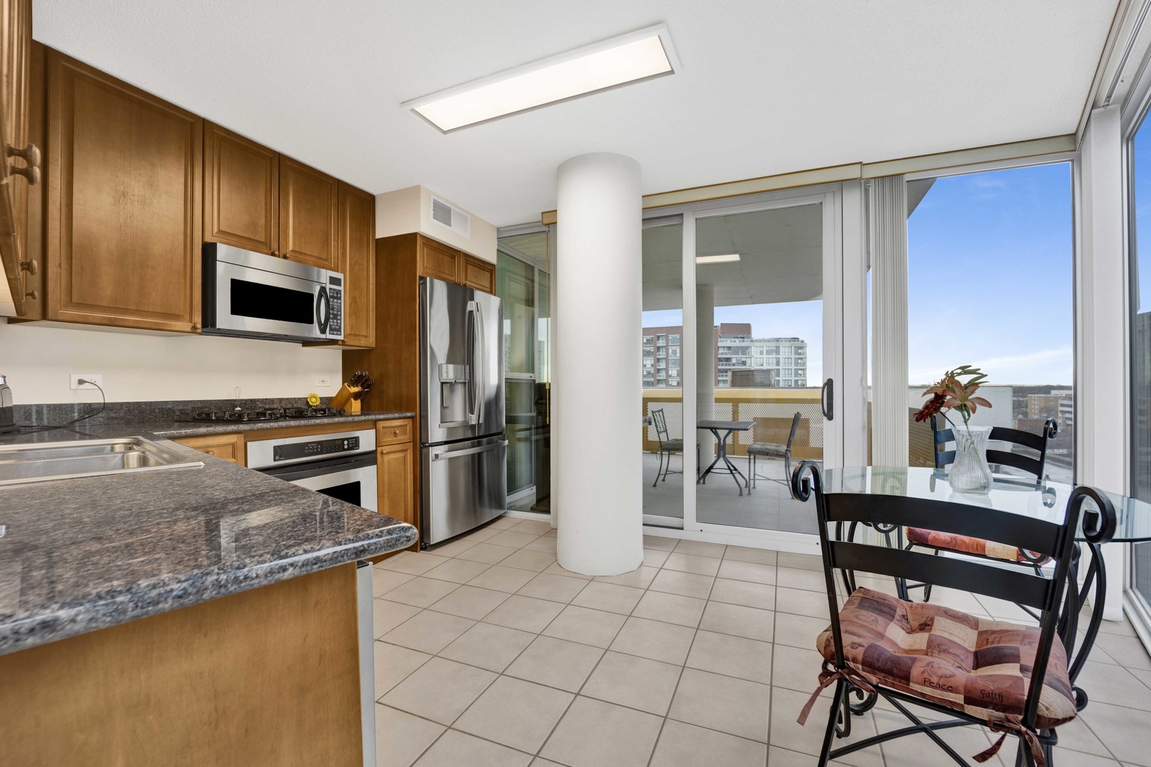 1580 Sherman Avenue, Unit 906 Evanston, IL 60201 - Photo 22 of 35