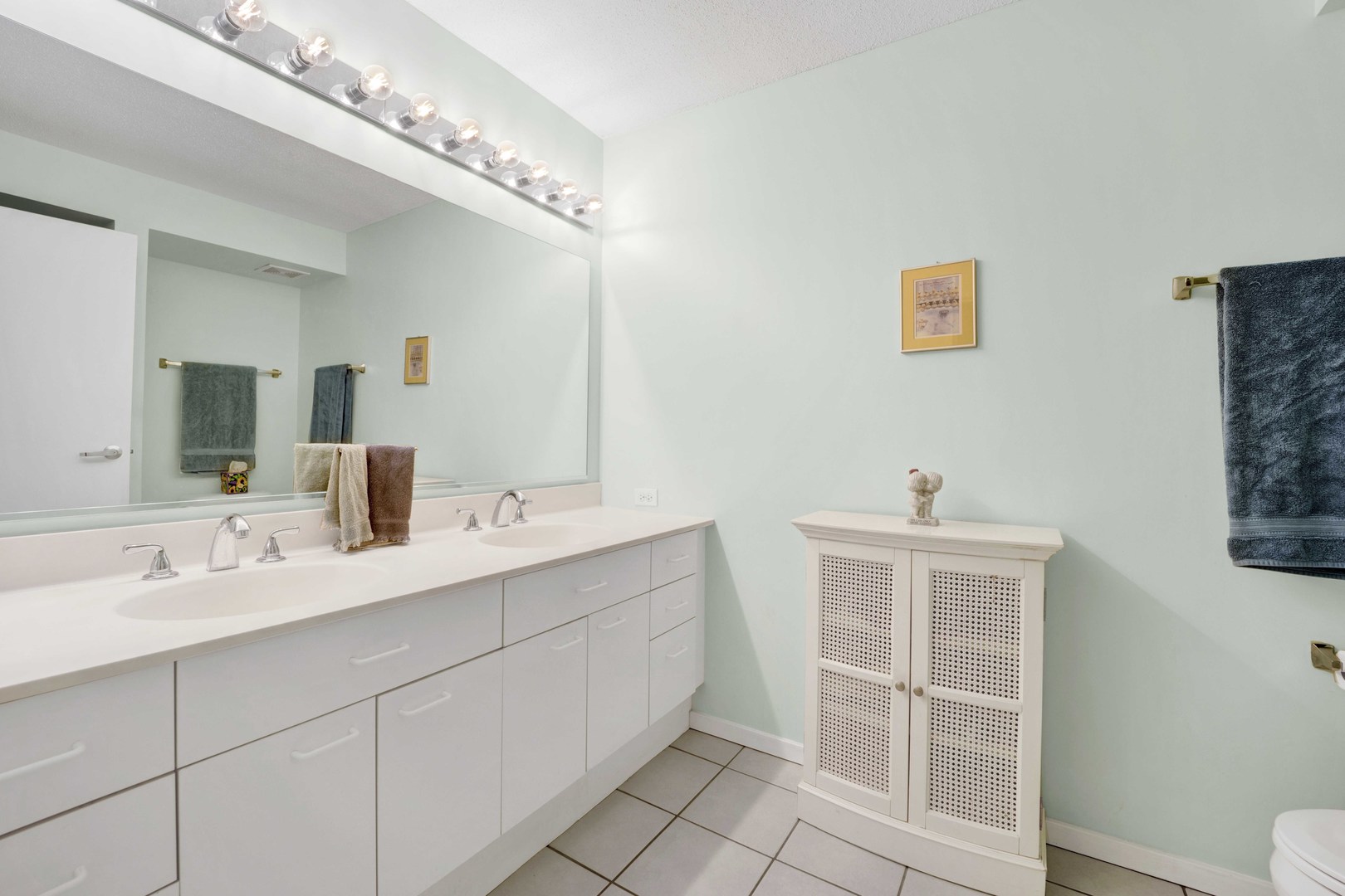 1580 Sherman Avenue, Unit 906 Evanston, IL 60201 - Photo 30 of 35