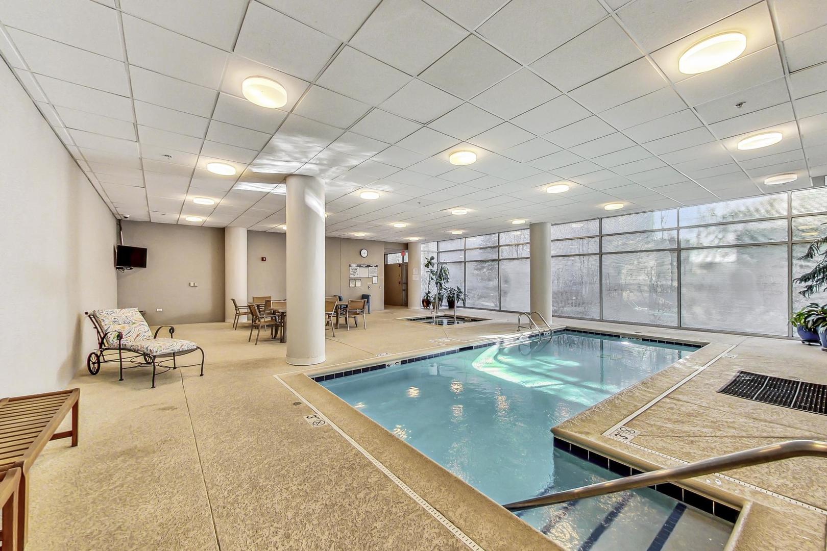 1580 Sherman Avenue, Unit 906 Evanston, IL 60201 - Photo 9 of 35