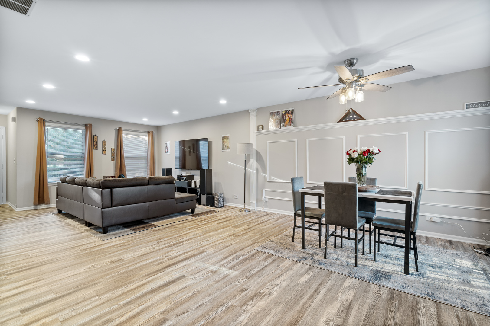 413 Ballard Drive Algonquin, IL 60102 - Photo 4 of 35 a living room with furniture and wooden floor