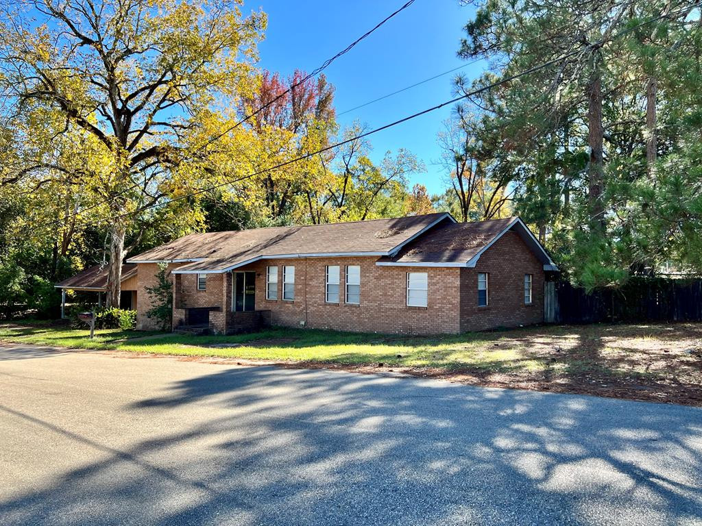 811 Minnesota Avenue McComb, MS 39648 - Photo 1 of 20 Main View