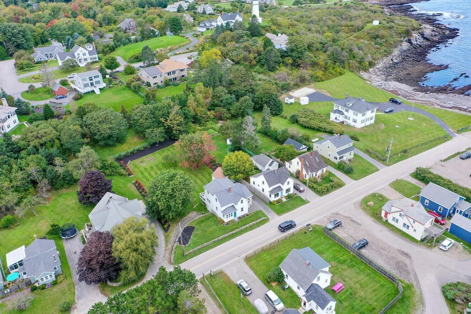 202 Two Lights Road Cape Elizabeth, ME 04107 - Photo 2 of 38 2