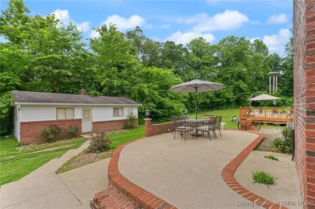 $750,000 | 4225-4229 North Moberly Road Northwest, Depauw, IN 47115