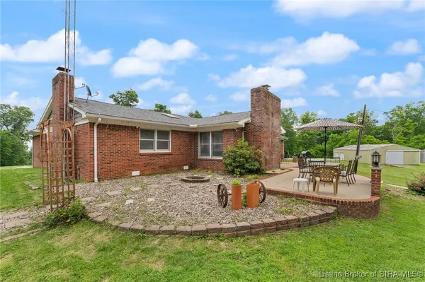 $750,000 | 4225-4229 North Moberly Road Northwest, Depauw, IN 47115