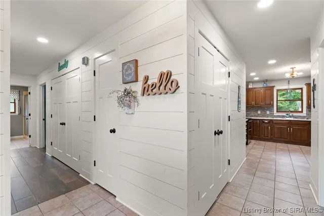 $750,000 | 4225-4229 North Moberly Road Northwest, Depauw, IN 47115