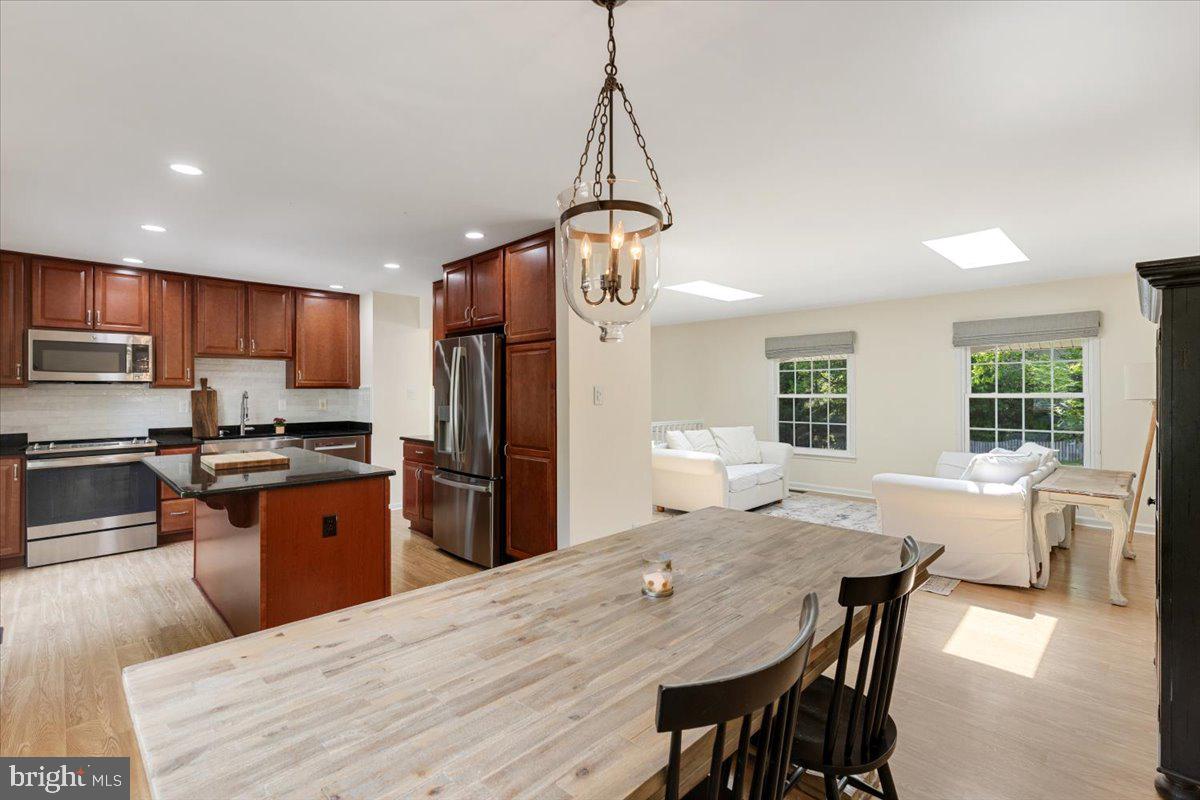 7001 Spur Road Springfield, VA 22153 - Photo 11 of 50