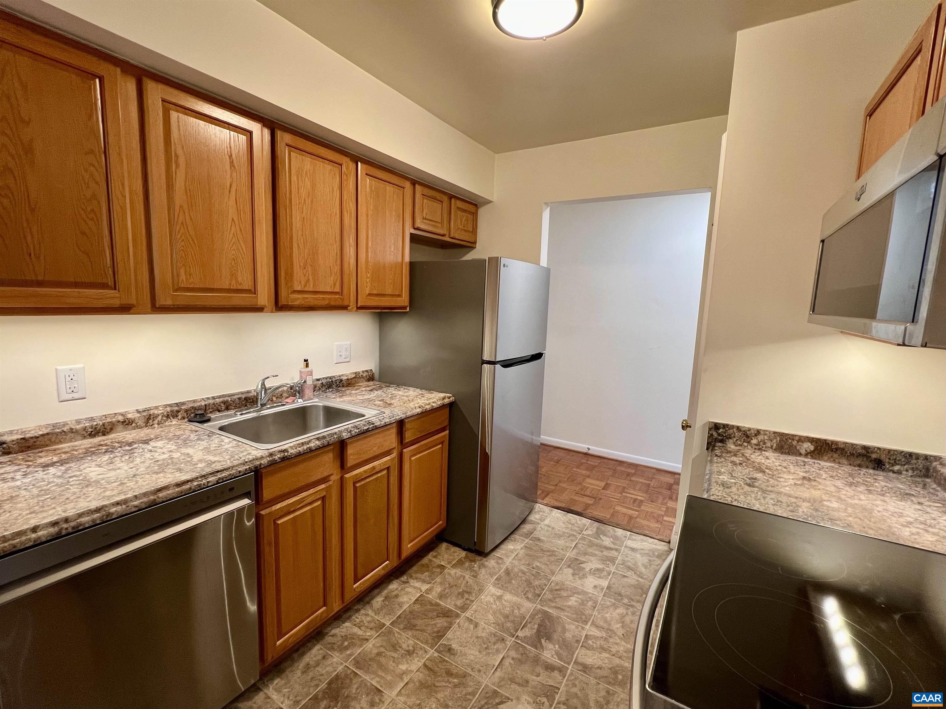 116 Turtle Creek Road, Unit 111 Charlottesville, VA 22901 - Photo 11 of 22