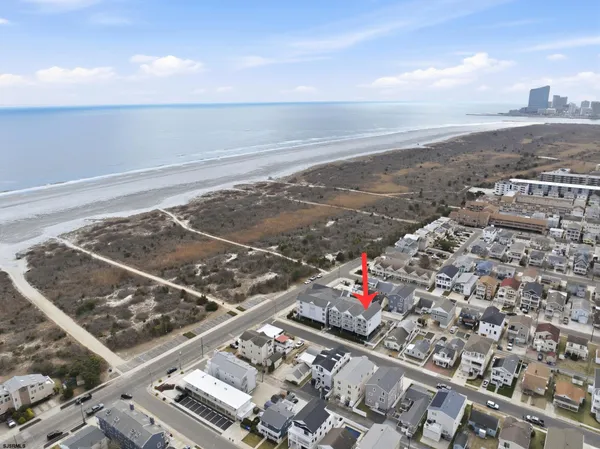 $695,000 | 3901 Ocean Avenue, Unit 18, Brigantine, NJ 08203