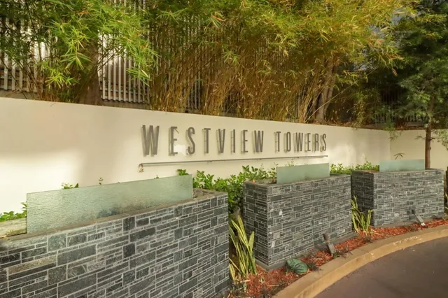 $6,000 | 1155 North La Cienega Boulevard, Unit 1106, West Hollywood, CA 90069