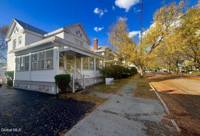 $325,000 | 23 Woodrow Court, Troy, NY 12180