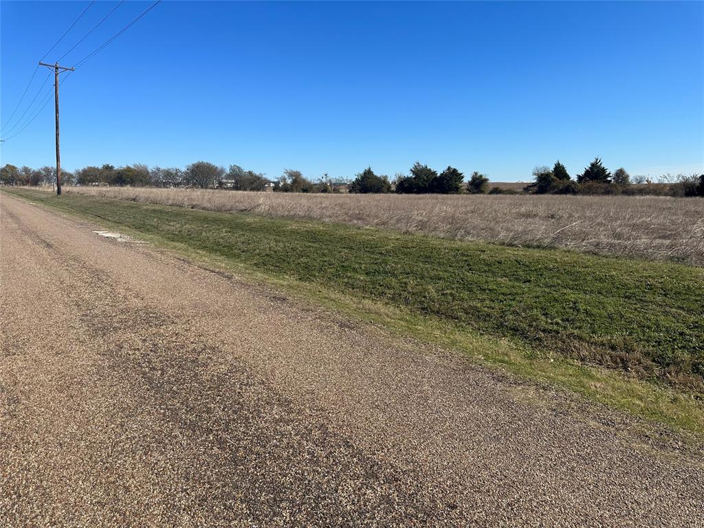531 Wright Road Waxahachie, TX 75167 - Photo 16 of 20 a view of an ocean and beach