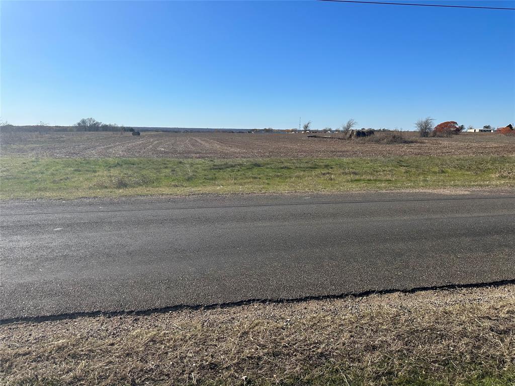 531 Wright Road Waxahachie, TX 75167 - Photo 3 of 20 a view of an ocean and beach