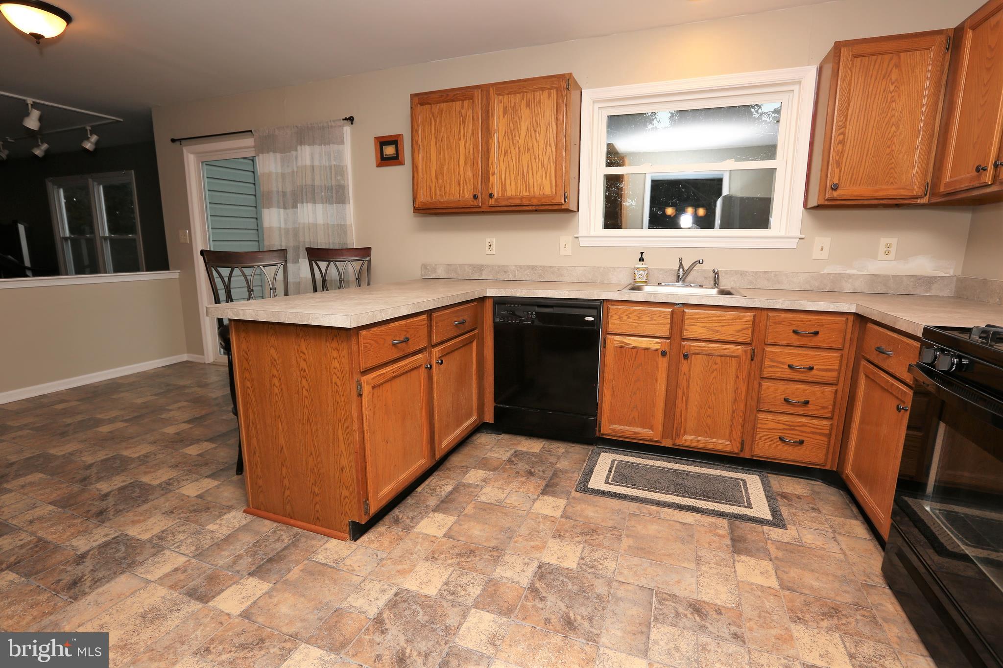 221 Forge Road Collegeville, PA 19426 - Photo 8 of 41 Kitchen