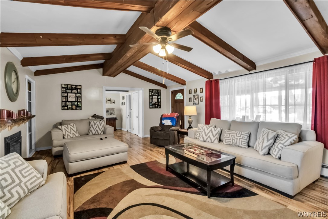 5625 Cummings Road Newstead, NY 14001 - Photo 12 of 48 Living Room